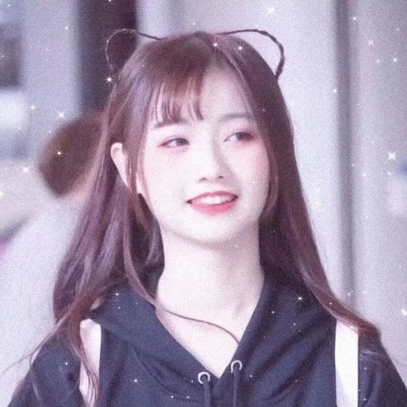 八个拔河女